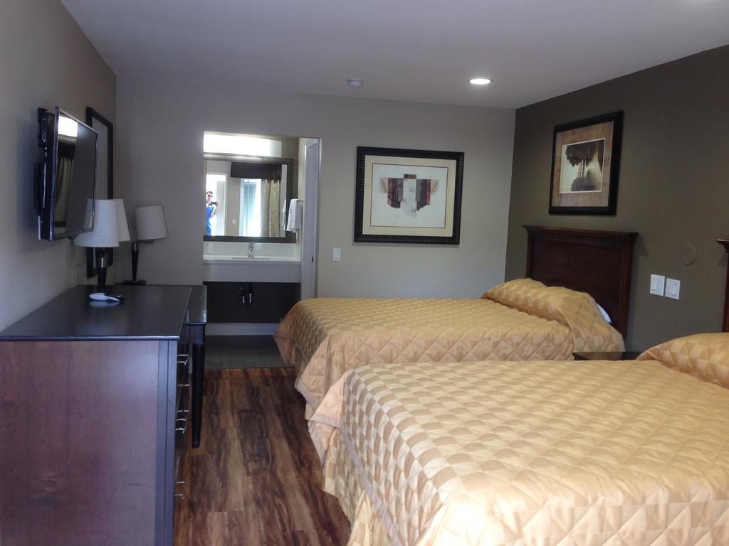 Anaheim Lodge 2*