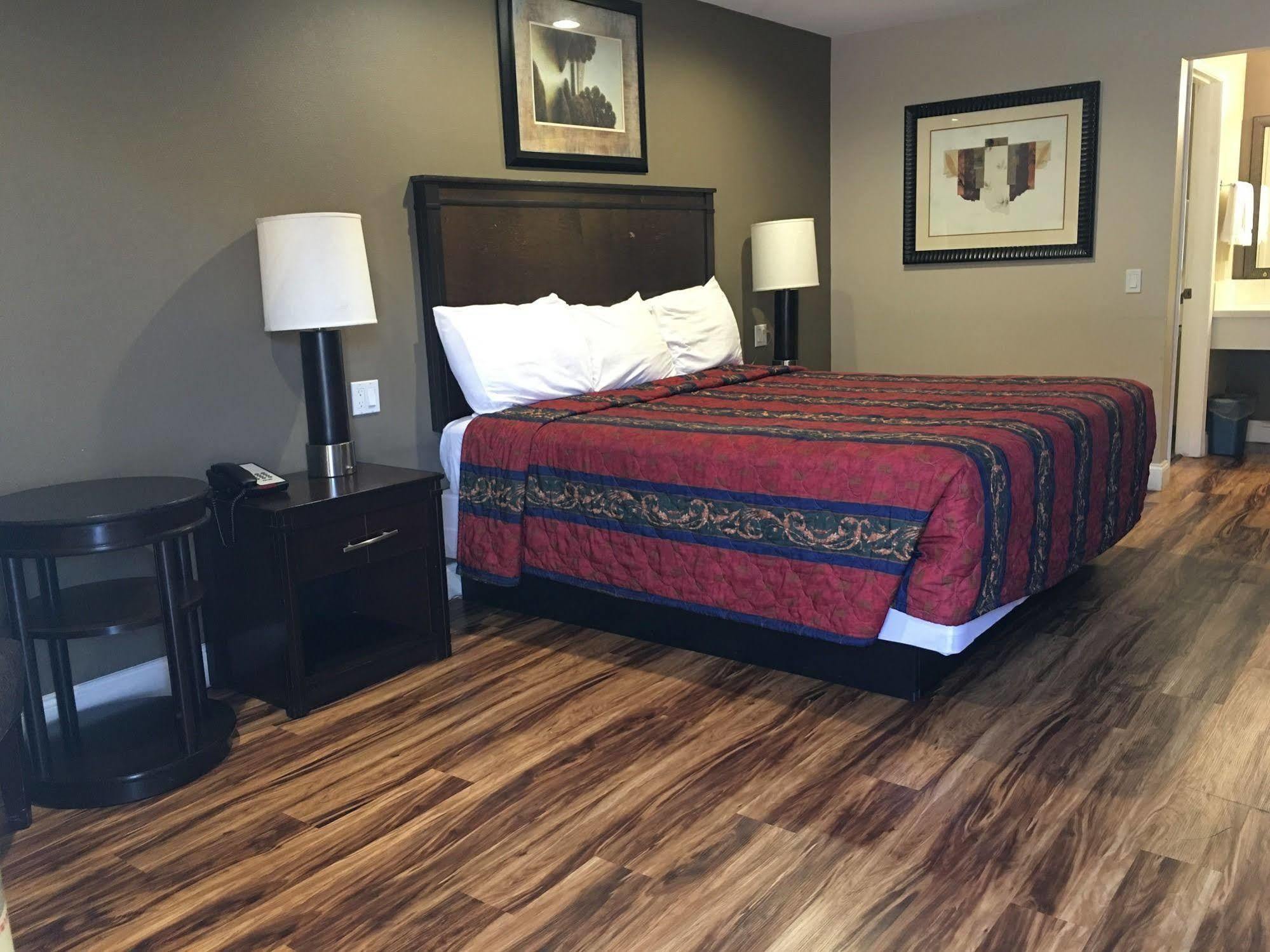 Motel Anaheim Lodge